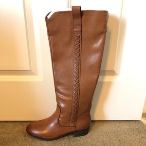 NWOB Mia Wide Calf Knee High Boots in Tan Size 8